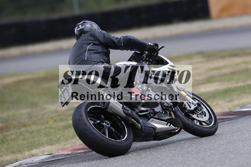 /32 07.07.2025 Plüss Moto Sport ADR/Einsteiger/backside